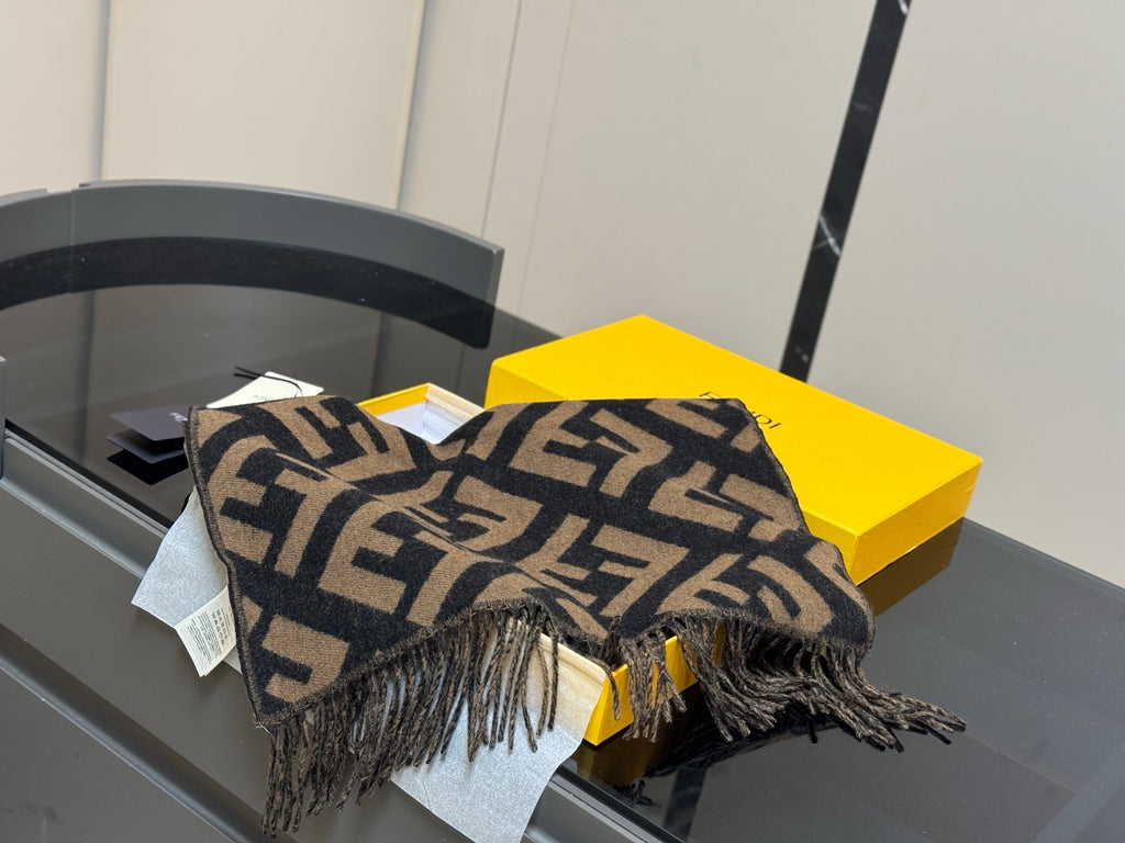 Écharpe en laine Fendi