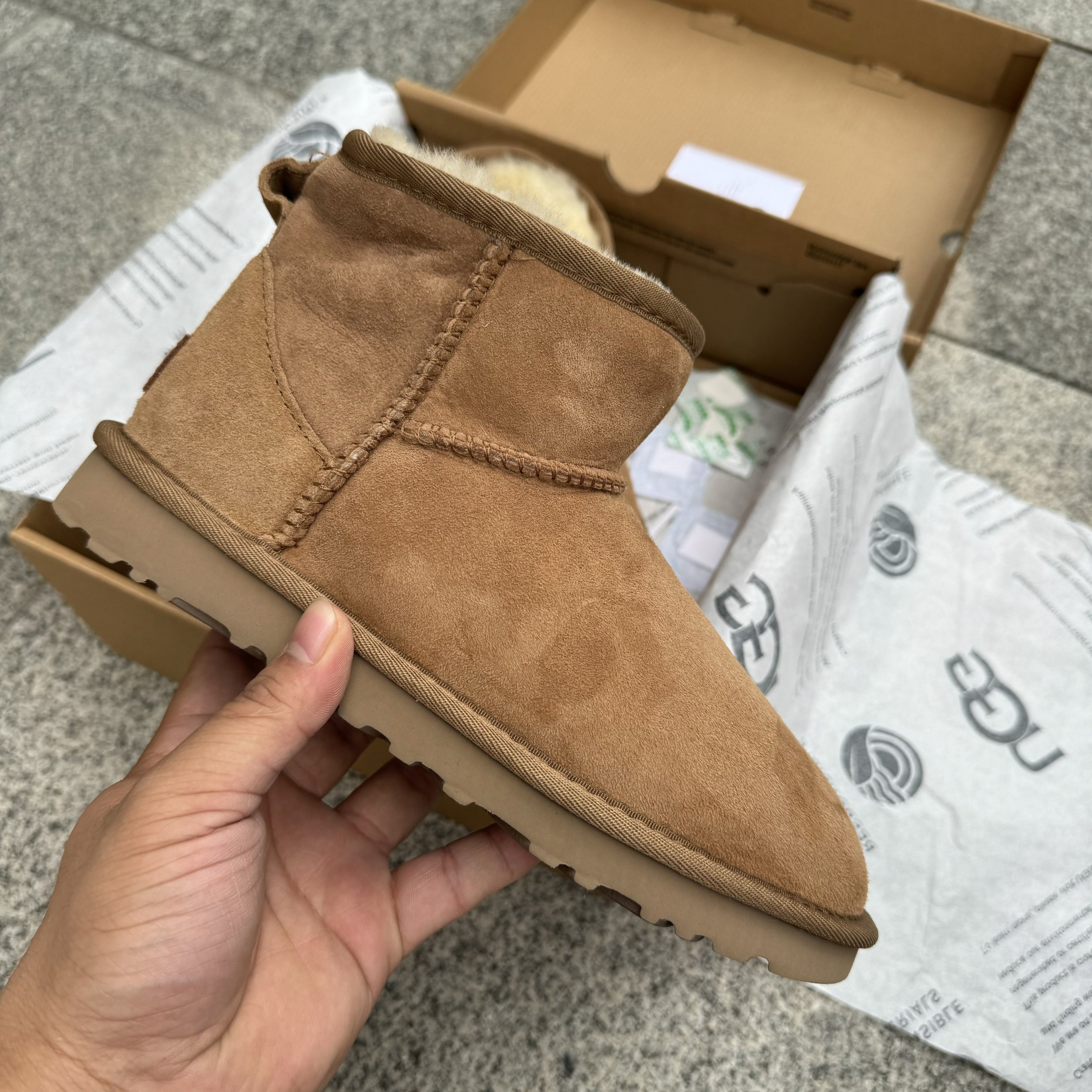 UGG Femme Botte Classic Mini II
