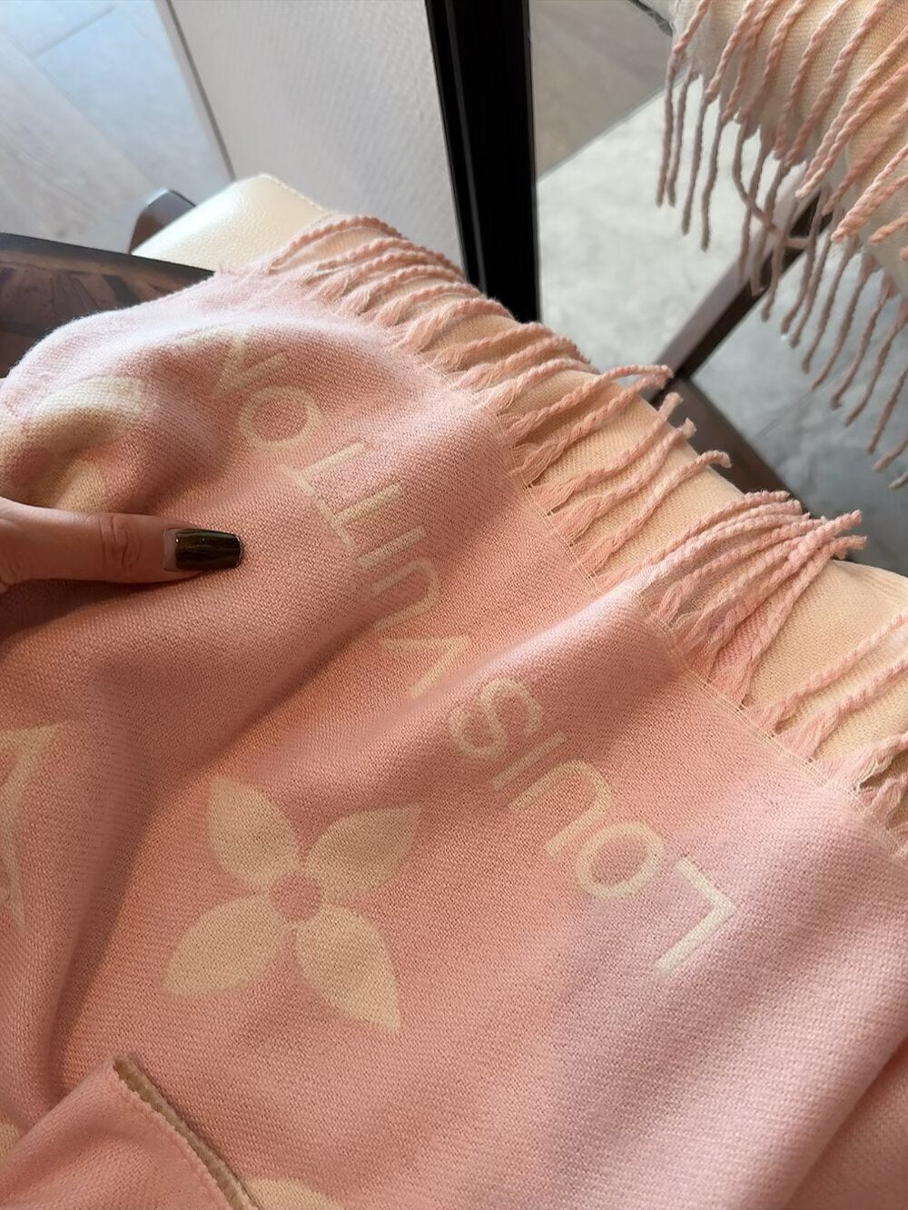 Écharpe LV Essential
