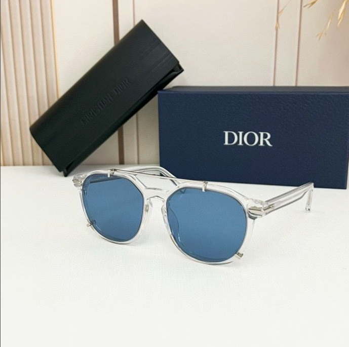 Lunettes de soleil Dior