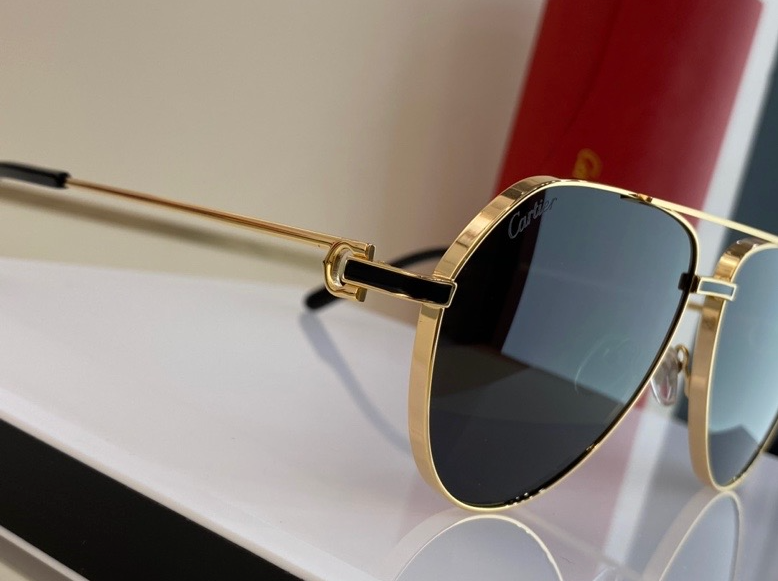 Lunettes de soleil Cartier