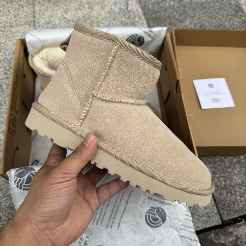 UGG Femme Botte Classic Mini II