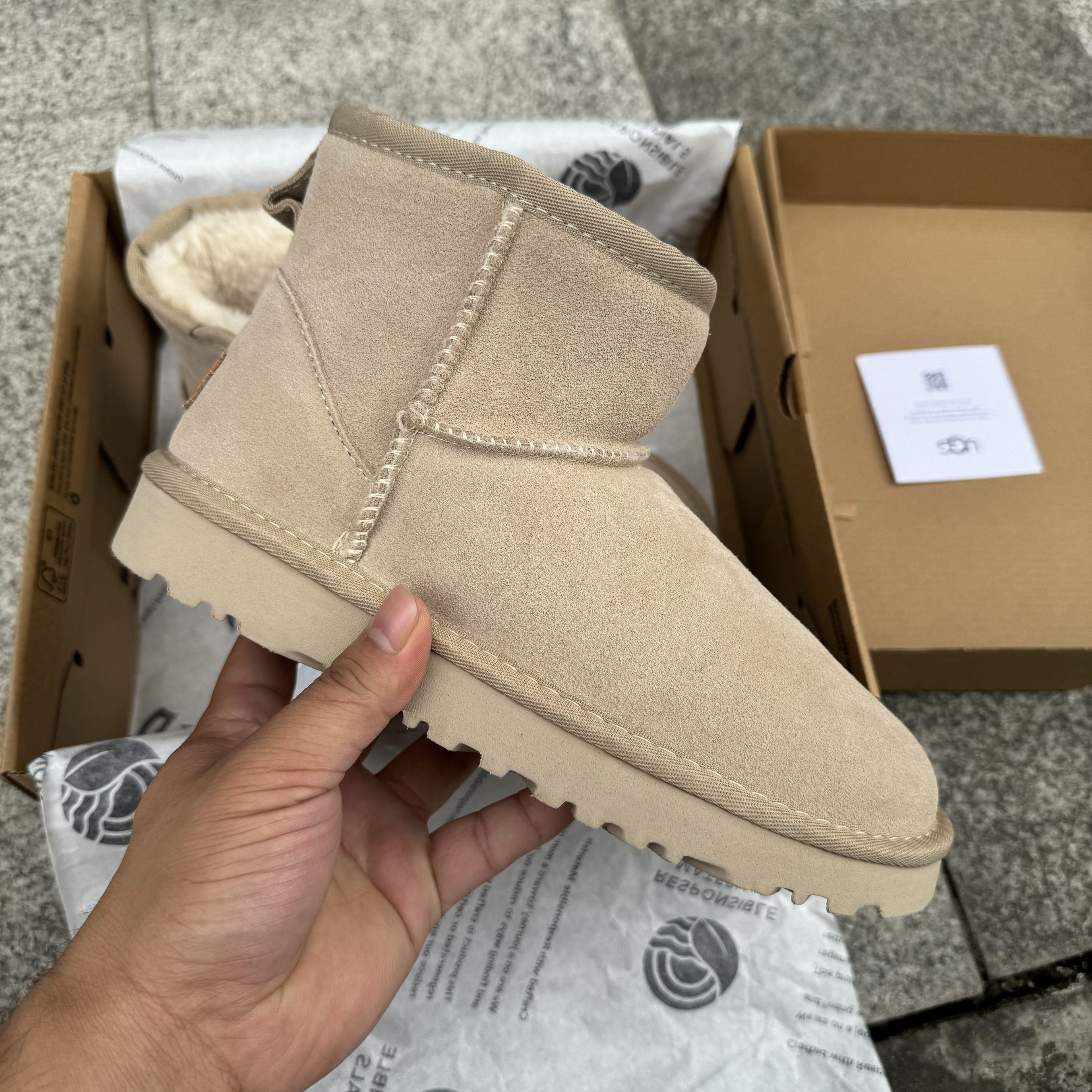 UGG Femme Botte Classic Mini II