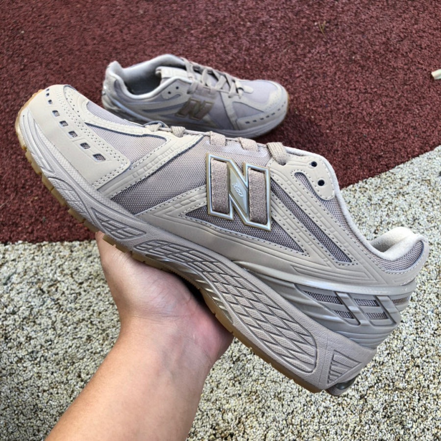 New Balance 1906