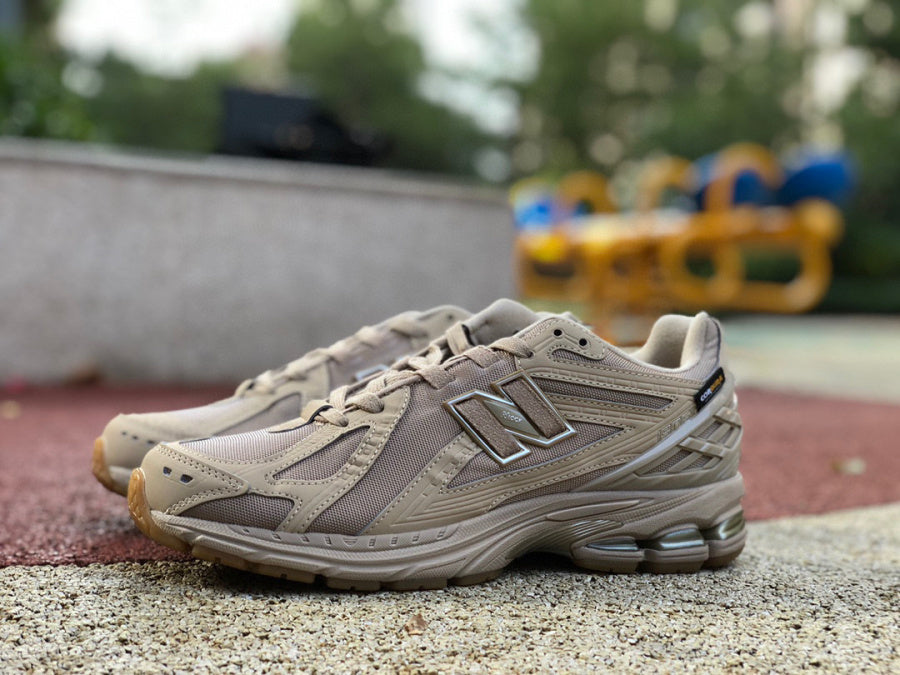 New Balance 1906