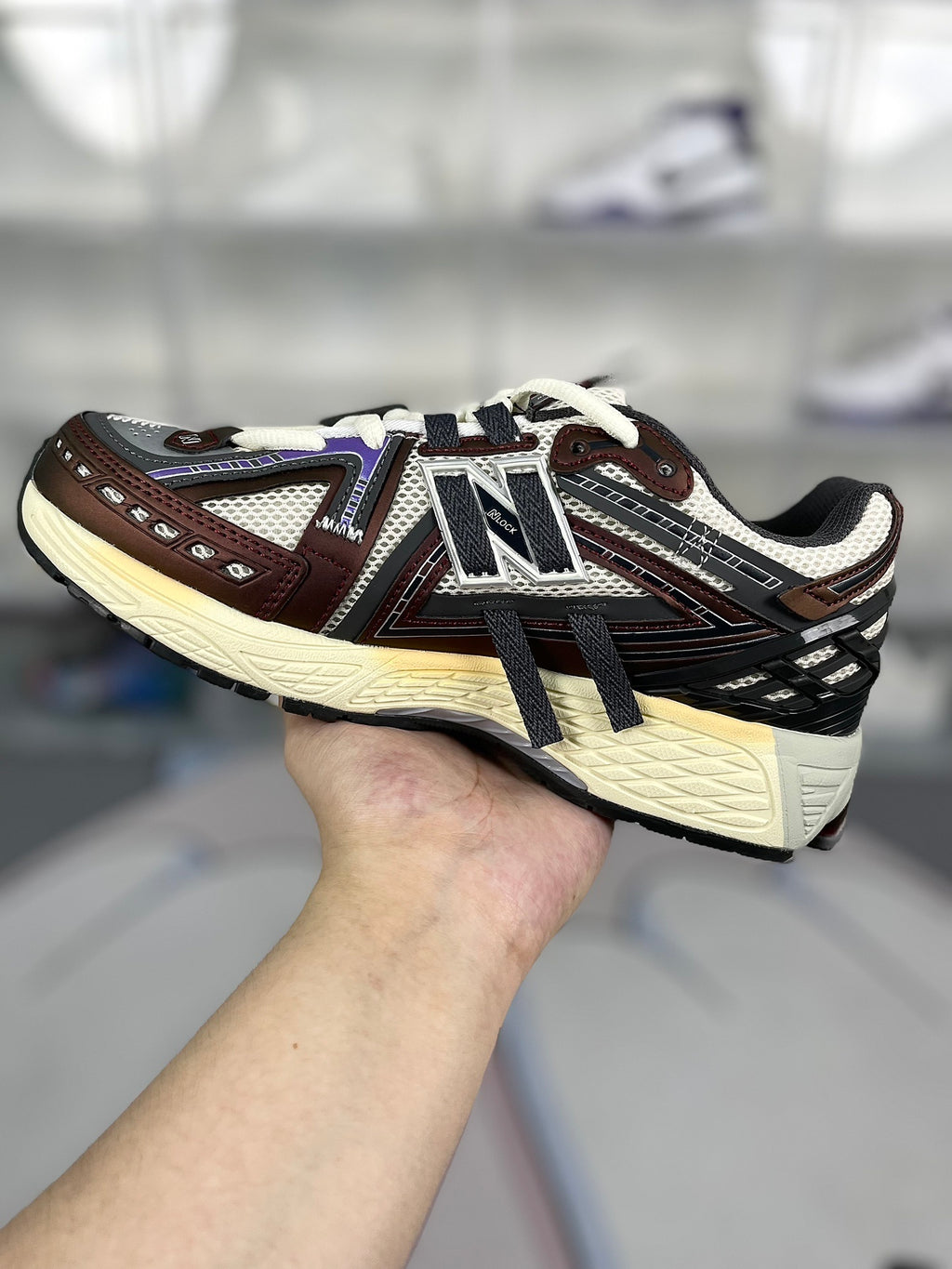 New Balance 1906