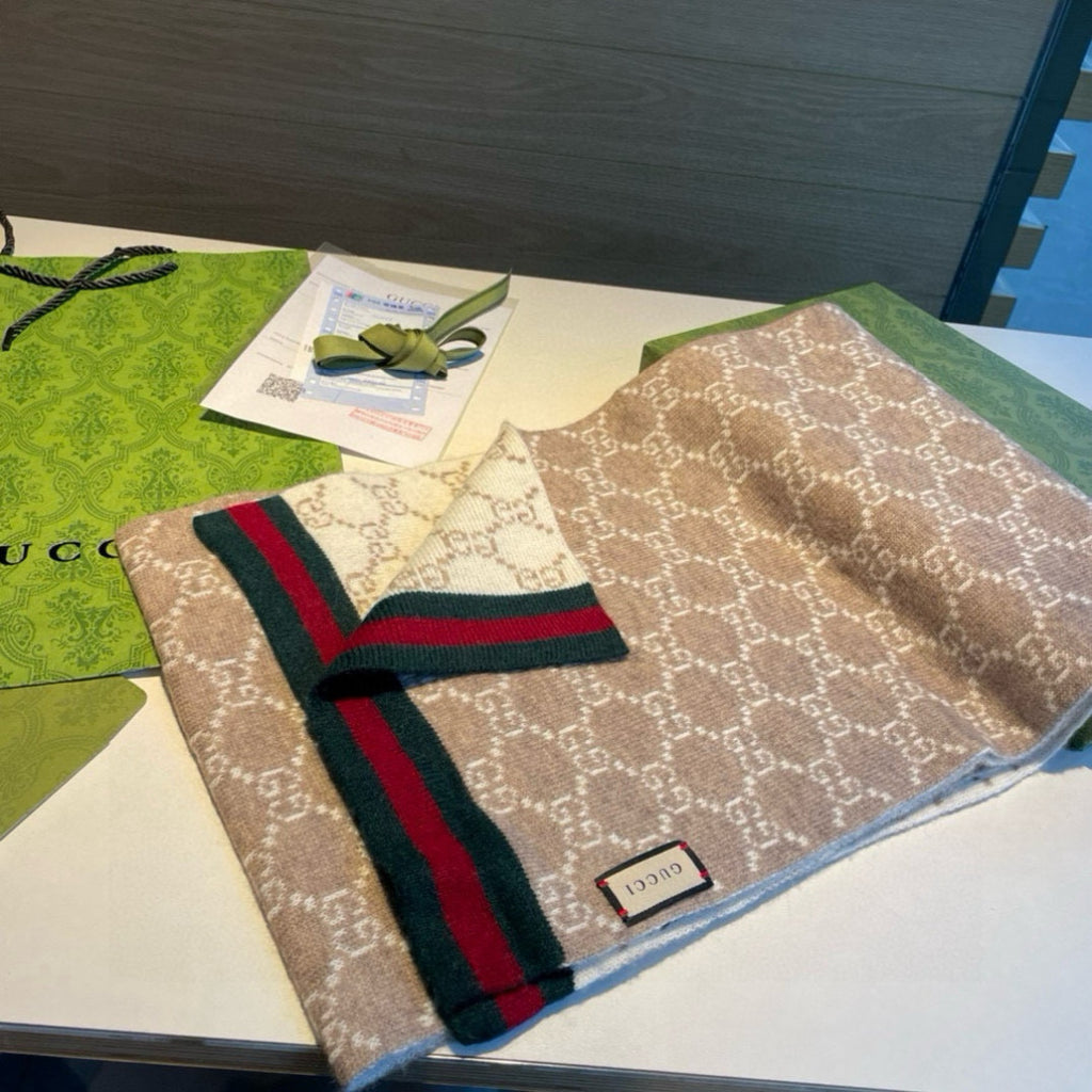 Écharpe en laine Gucci