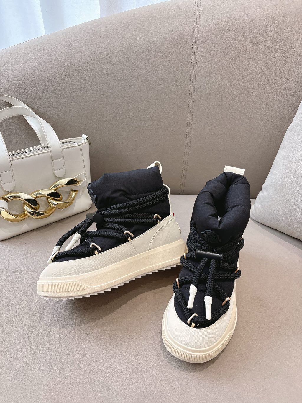 Moncler Bottes de neige Moncler Altive Mid