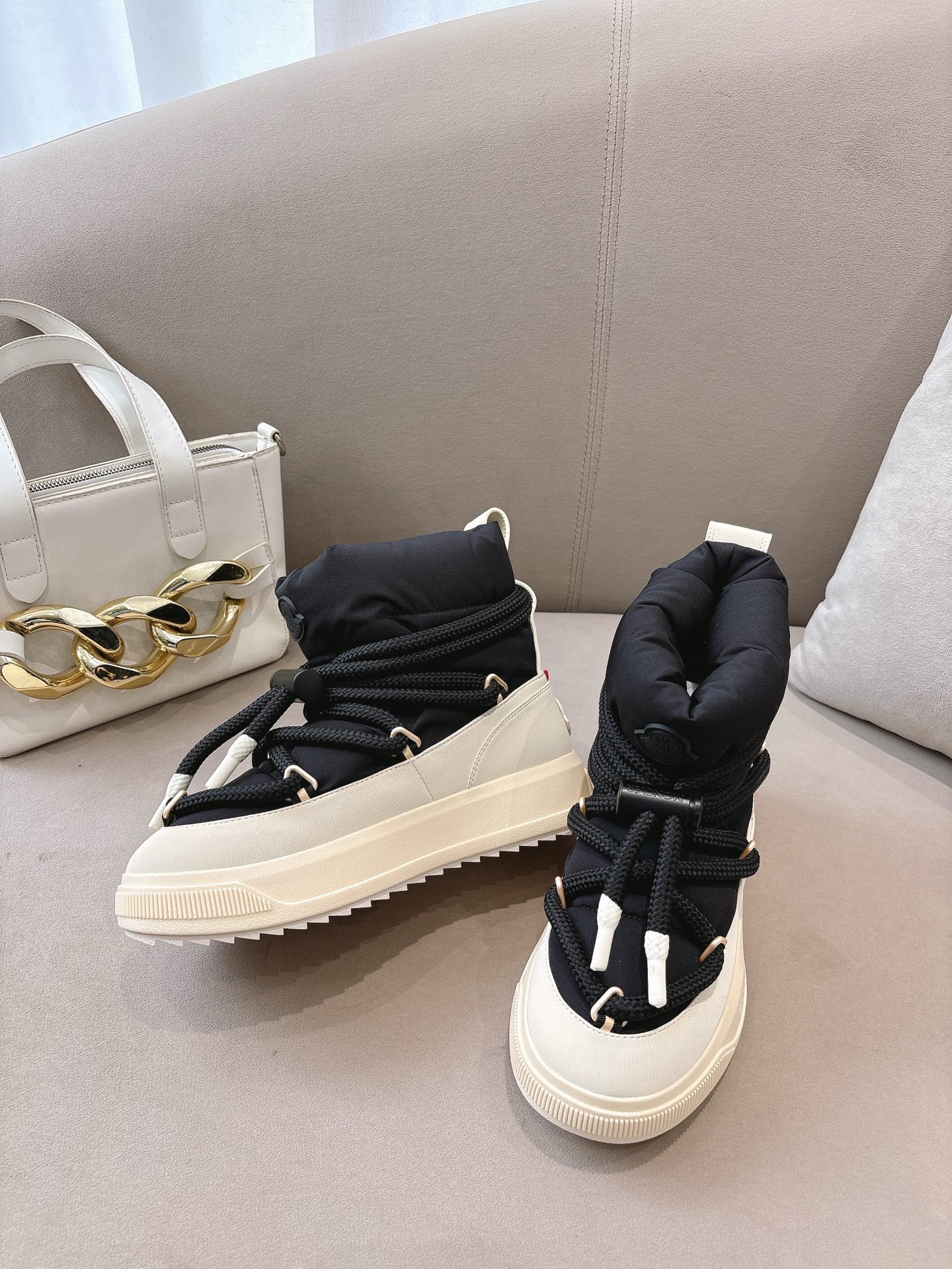 Moncler Bottes de neige Moncler Altive Mid