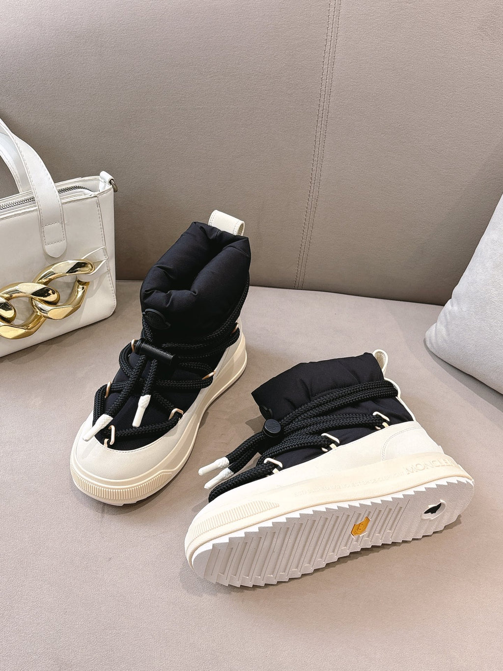 Moncler Bottes de neige Moncler Altive Mid