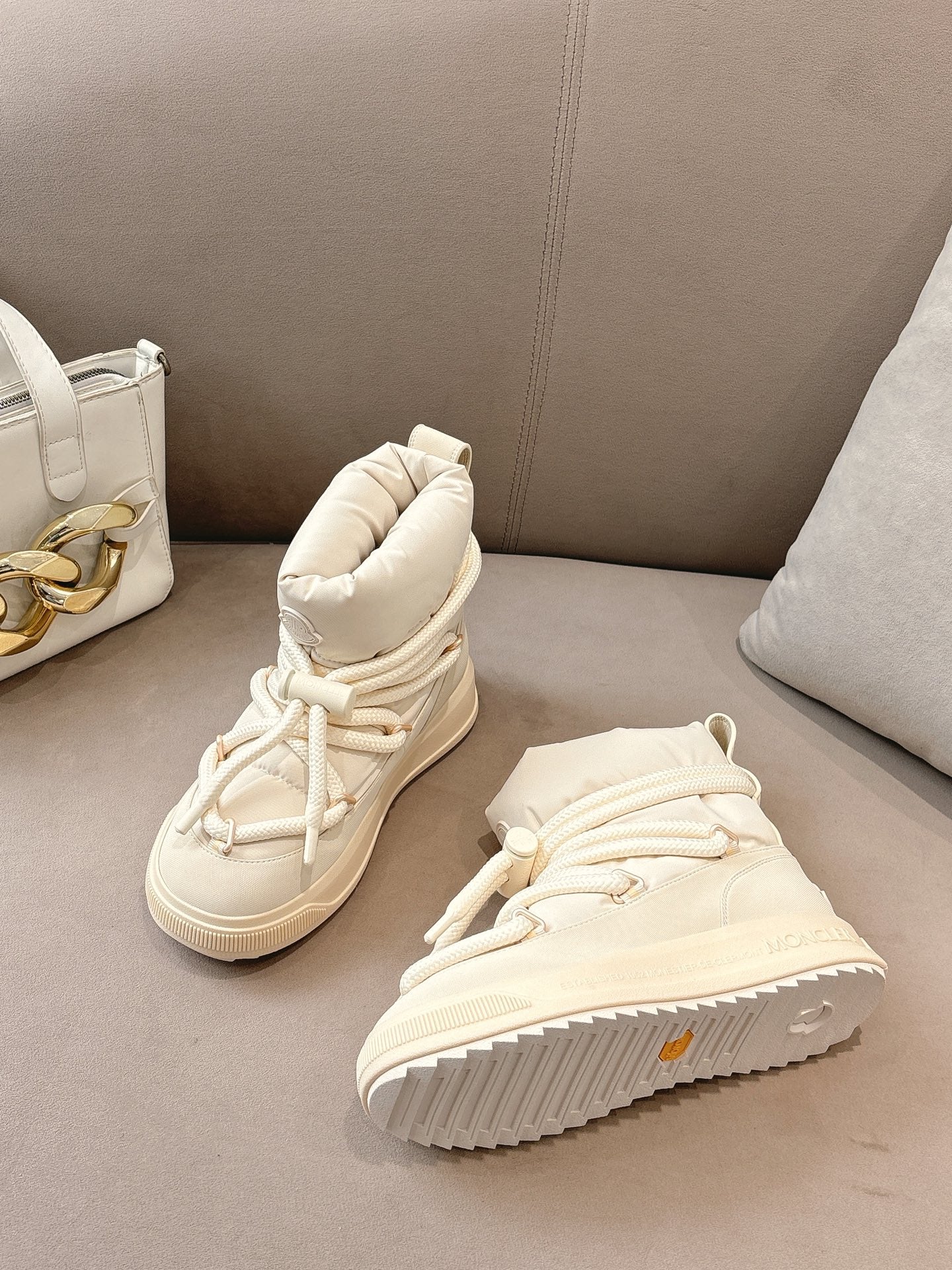 Moncler Bottes de neige Moncler Altive Mid