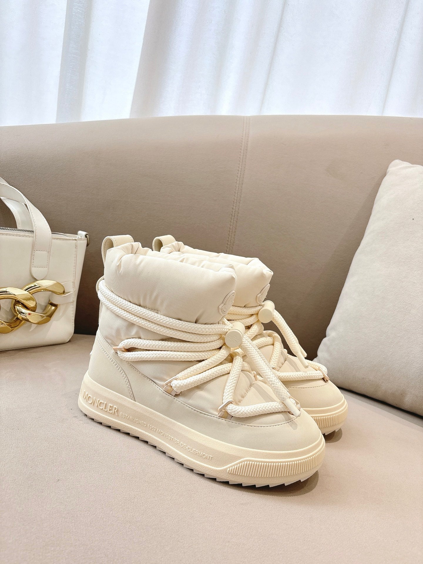 Moncler Bottes de neige Moncler Altive Mid
