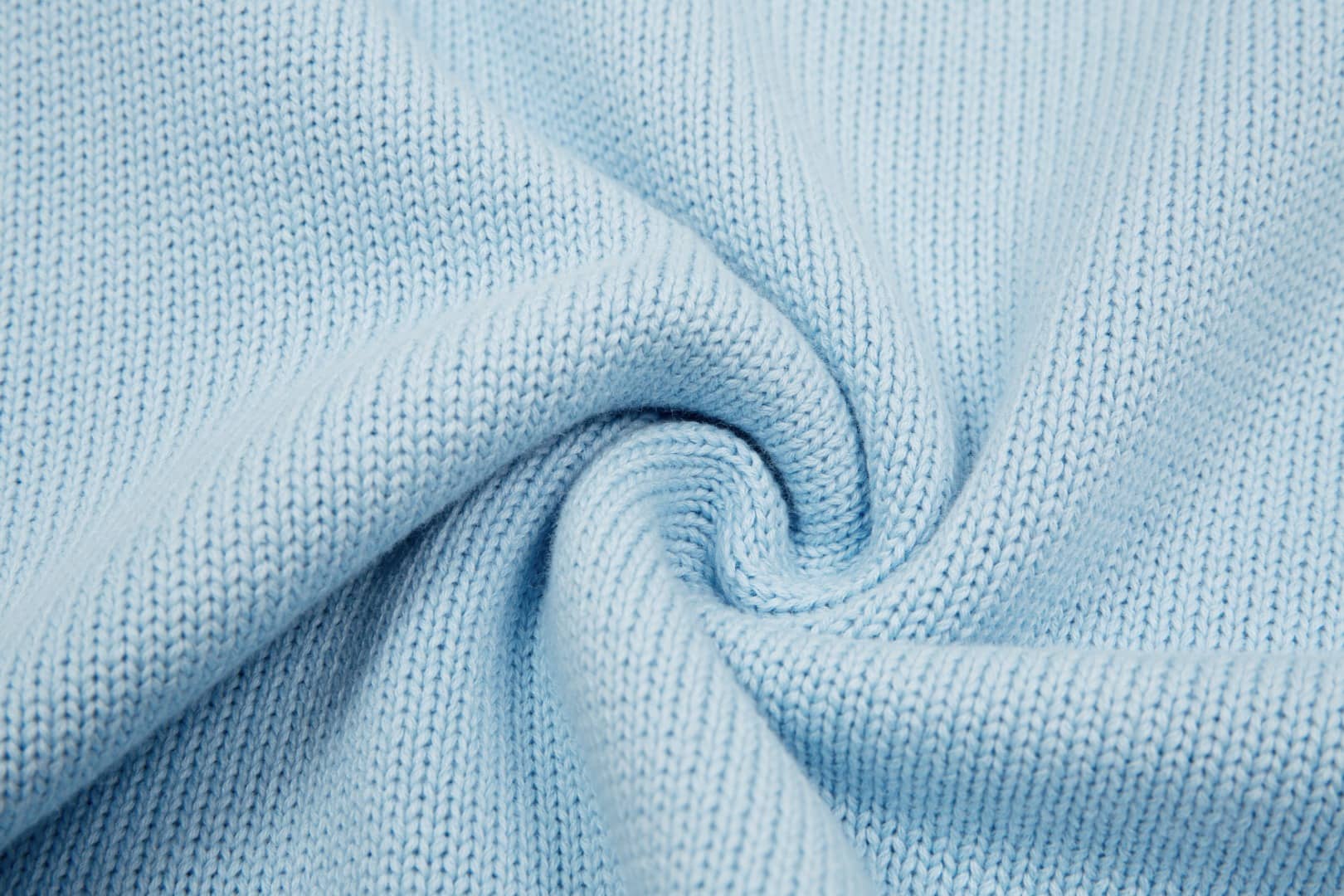 Pull Col Rond Ami Bleu en laine