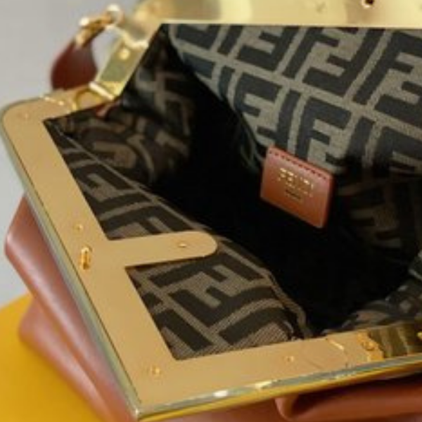 Sac Fendi First Marron 25cm