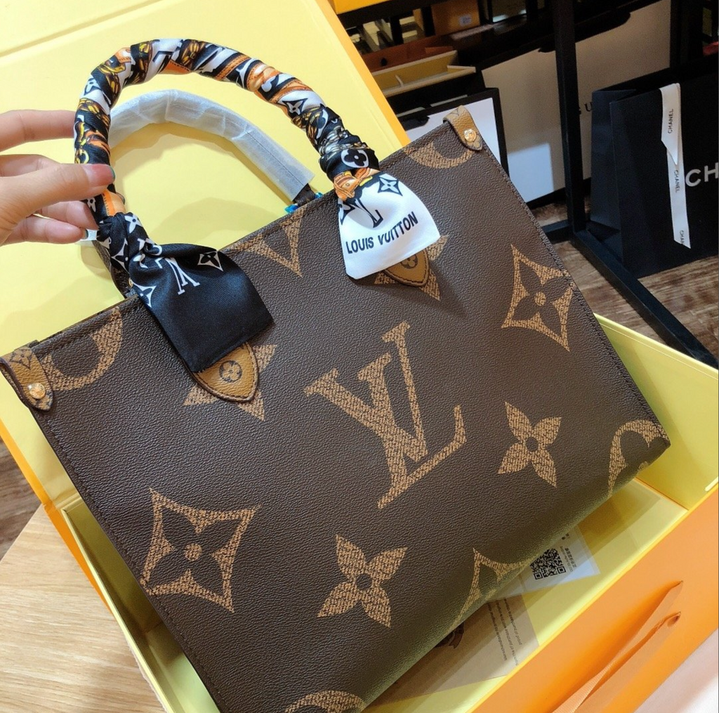Sac à main Louis Vuitton Monogram Reverse + Foulard de sac