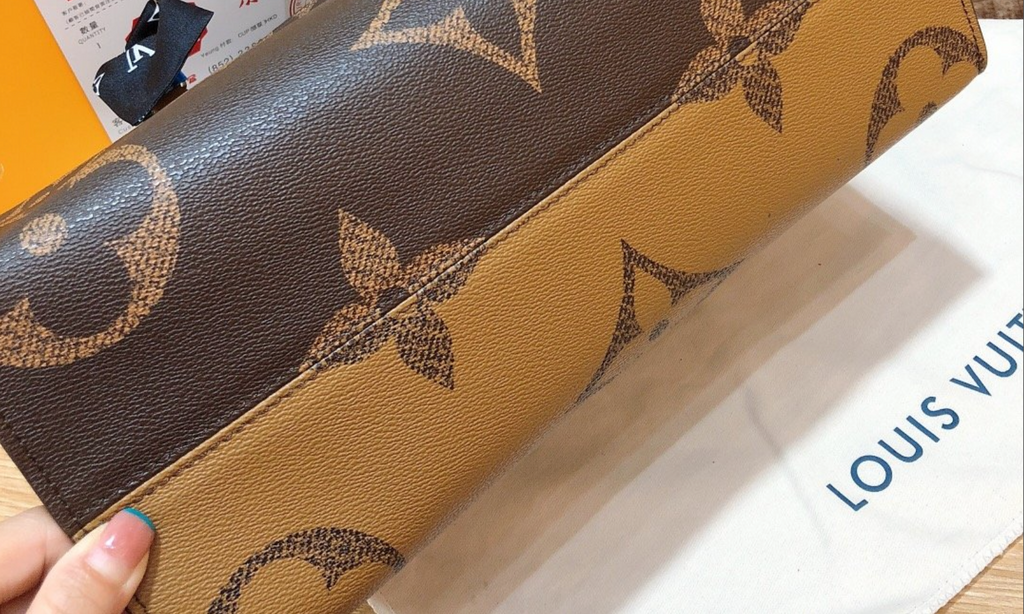Sac à main Louis Vuitton Monogram Reverse + Foulard de sac