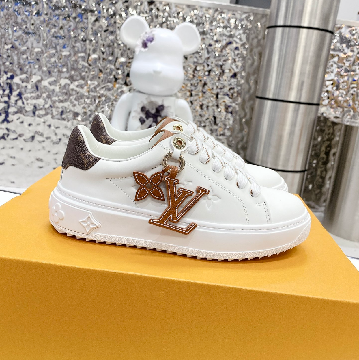 Sneakers LV Time out (Femme)