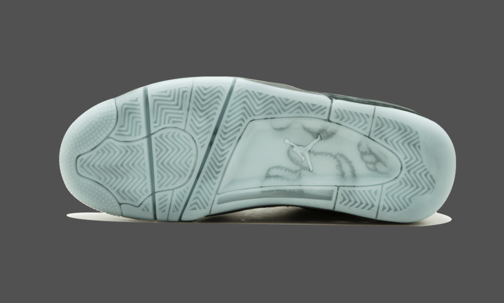 Nike air Jordan 4 Retro  KAWS X