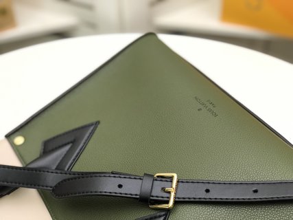 Cabas On My side Louis Vuitton (Vert Kaki)