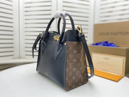 Cabas on My Side Louis Vuitton 2021- 2022 - M57728