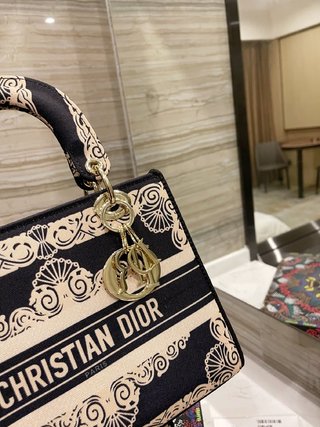 Dior Lady D-LITE