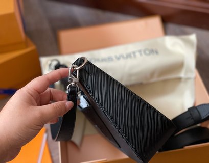 Louis Vuitton Sac Marelle M80689