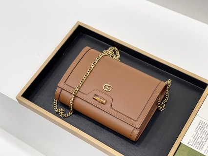 Sac Gucci Diana 22cm