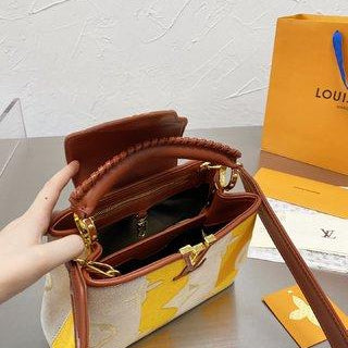 Louis Vuitton Capucines BB 2021