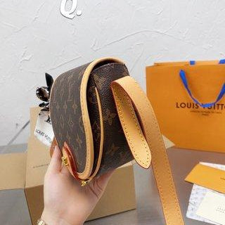 Louis Vuitton Tambourin