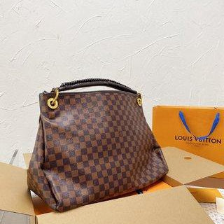 Louis Vuitton Artsy