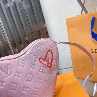Louis Vuitton Fall in love 20cm