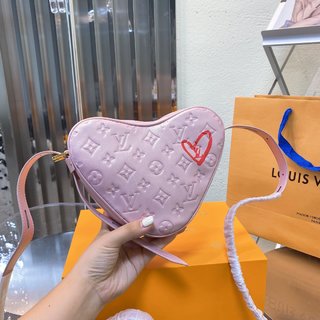 Louis Vuitton Fall in love 20cm