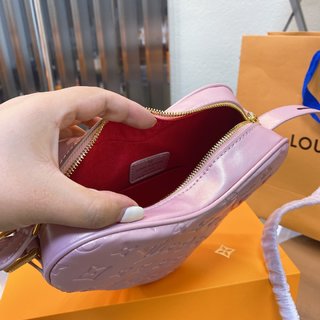Louis Vuitton Fall in love 20cm