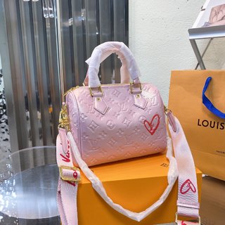 Louis Vuitton Fall in Love
