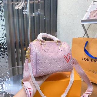 Louis Vuitton Fall in Love