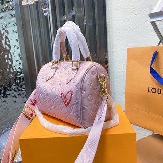 Louis Vuitton Fall in Love
