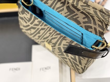 Sac Fendi Baguette 1997