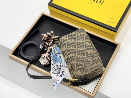 Sac Fendi Baguette 1997