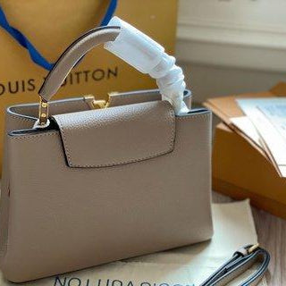 Louis Vuitton Capucines BB