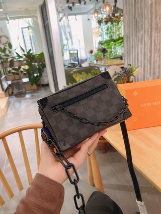 Sacoche Louis Vuitton Soft Trunk