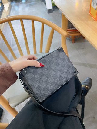 Sacoche Louis Vuitton Soft Trunk