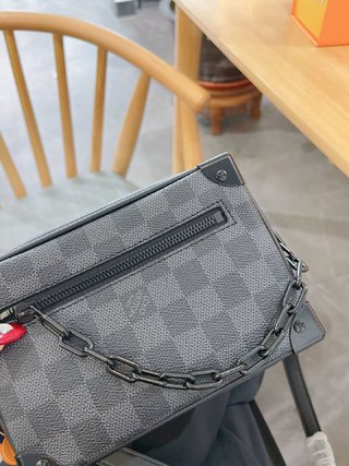 Sacoche Louis Vuitton Soft Trunk