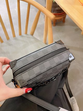 Sacoche Louis Vuitton Soft Trunk