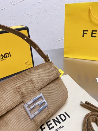 Sac Fendi Baguette 28cm