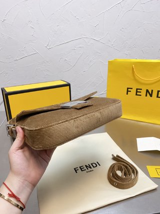 Sac Fendi Baguette 28cm