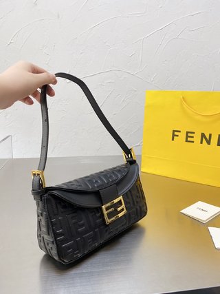 Sac Fendi Baguette (3 Modèles)