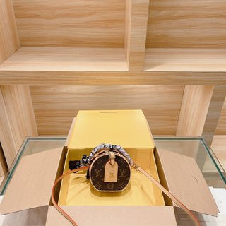 Louis Vuitton Petite Boite Chapeau 2021