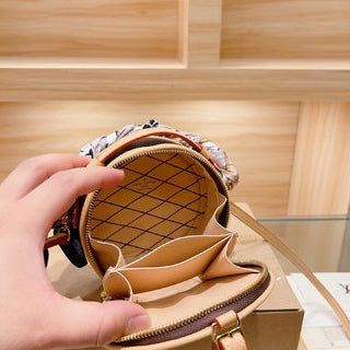 Louis Vuitton Petite Boite Chapeau 2021