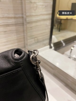 Sac Yves Saint Laurent 28cm